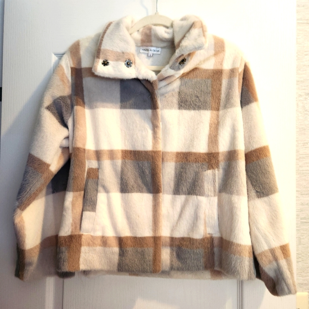 Hazel & Olive women's fuzzy jacket size S EUC